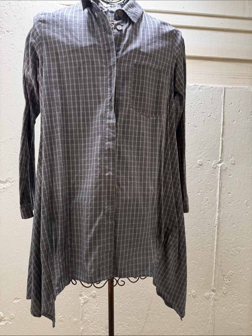 Luukaa Gray Plaid Button Front Tunic/Shirt With Handkerchief Hem